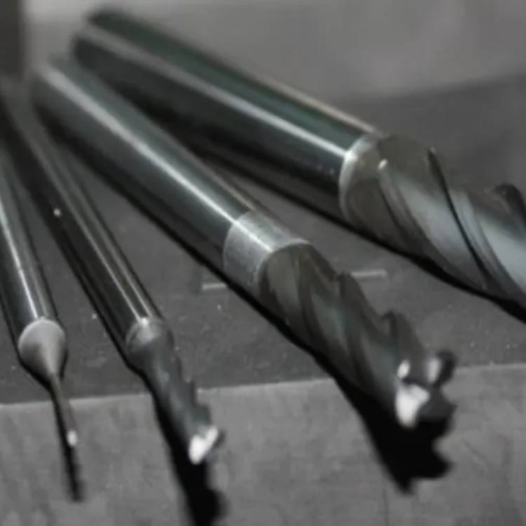 Насколько долговечны фрезы из углеродного волокна?