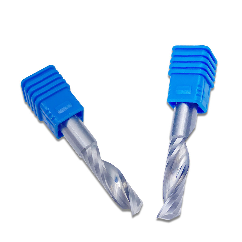 Как выбрать между инструментами PCD и MCD?